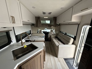 รถบ้านเคลื่อนที่ราคาประหยัดสำหรับขายส่ง ปี 2026 รุ่น T-h-o-r E-d-d-i-e B-a-u-e-r 28E-D-F สำหรับการเดินทางและกิจกรรมกลางแจ้ง - Product Image 6