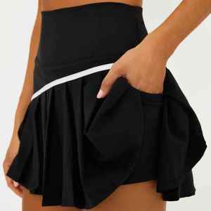 Logo personnalisé ensemble jupe de sport tennis et yoga avec short intérieur vêtements de fitness sexy à rayures contrastées pour femmes - Product Image 3