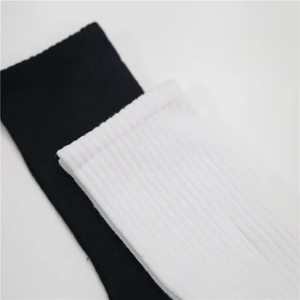 New <b>Products</b> Low MOQ Seamless Socks Cotton Polyester Material Custom Sublimation Printed Athletic <b>Soccer</b> Sports Wear Socks - Product Image 2