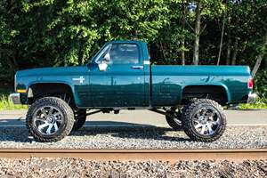 Chevrolet Cheyenne Classic 1988, importation américaine, wagon 4x4, pick-up, cuir, boîte de vitesses automatique, conduite à gauche, arrière - Product Image 6