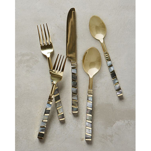 Ensemble de couverts en métal doré d'excellente conception avec poignée incrustée de nacre pour la maison et l'hôtel ensemble de couverts de vaisselle - Product Image 1