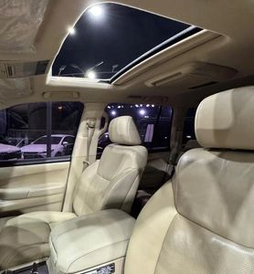 Lexus LX 570 d'occasion 2009 |   Modèle 2015 modifié, conduite à gauche, SUV 4x4, transmission automatique, essence |   Prêt à l'exportation - Product Image 3