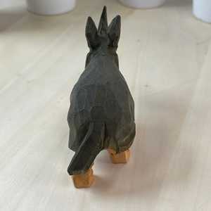 YEEYAYA estatua de rinoceronte de madera tallada a mano decoración única para el hogar escultura de madera y figuritas para decoración de habitación otros productos artesanales - Product Image 3