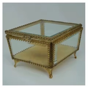 Boîte de rangement pour bijoux et bagues en forme carrée avec bordure en laiton, écologique, décoration d'intérieur, boîte à souvenirs organisée, cadeau de mariage - Product Image 1