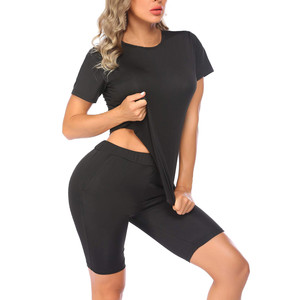Vente en gros de shorts deux pièces personnalisés solides chemises et shorts d'été pour femmes à manches courtes pour femmes ensembles jumeaux pour femmes - Product Image 2