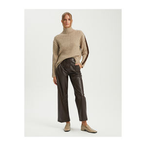 Suéter de Cuello Alto a Rayas con Mangas de Murciélago de Mezcla de Lana para Mujer BGN W24HQ213 - Product Image 1