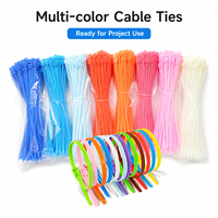 Attaches de câbles en plastique coloré PA, attaches zippées pour la fixation des filets de sécurité des tuyaux en mousse des aires de jeux intérieures