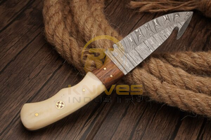 Cuchillo de Caza y Camping de Acero de Damasco Hecho a Mano Más Vendido |   Cuchillo Skinner de Hoja Fija Personalizado con Mango de Hueso y Funda de Cuero OEM - Product Image 2