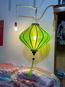 Lanterne en soie pour mariages et événements exportation du Vietnam lanternes décoratives faites à la main approvisionnement en gros pour les acheteurs - Product Image 5