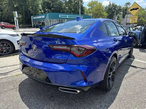 Acu-ura TLX W/A-SPEC 2021/2022 d'occasion, berline 4 portes, équipement industriel OEM A-SPEC - Product Image 2