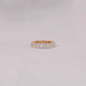 Alliance de mariage unisexe en plaqué or 14 ct, diamant de laboratoire certifié sans conflit, coupe rayonnante éternelle, style classique - Product Image 1