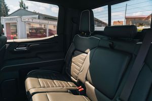 Ventes classiques d'occasion <span class=keywords><strong>2020</strong></span> <span class=keywords><strong>GMC</strong></span>-<span class=keywords><strong>Sierra</strong></span> automatique essence 4 cylindres Euro6d 5 places 400hp voitures d'occasion prêtes <span class=keywords><strong>à</strong></span> exporter dans le monde entier - Product Image 4
