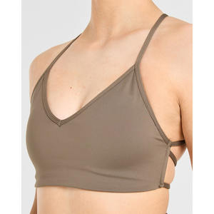 Soutien-gorge de sport croisé marron moka de haute qualité flatteur décolleté en V dos à bretelles et soutien-gorge de sport Fitness pour femmes adultes à impact élevé - Product Image 1