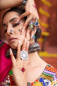 Navratri lehenga choli แบบดั้งเดิมเทศกาลอินเดียคอลเลกชัน lehenga choli สำหรับสุภาพสตรี - Product Image 2