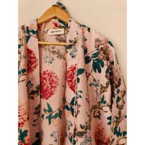 Peignoir de bain rose de luxe Botanic Bae pour femmes, imprimé floral, chemise de nuit d'hiver avec ceinture, caractéristiques thermiques respirantes, approvisionnement ODM - Product Image 2