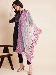 Conjuntos de Kurti de Rayón con Cuello en V y Manga 3/4 Bordados de Excelente Calidad para Mujer, Listos para Usar, Ideales para Bodas y Festivales, Proveedor Indio - Product Image 2