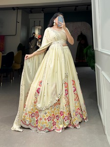 Último diseñador Heavy Georgette Secuencia Bordado Espejo real Trabajo Lehenga Choli - Product Image 3