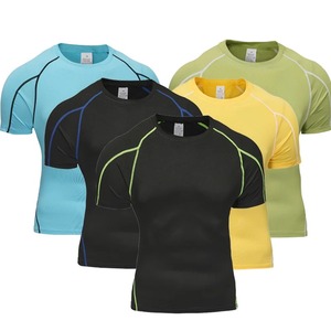 Nouvelles chemises de gymnastique à manches courtes de haute qualité Personnaliser la conception imprimée Rash Guard Premium Slim Fit Respirant Jogging Wear - Product Image 3