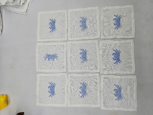 Dessous de verre brodés de crabe super beaux et luxueux utilisés dans les restaurants et les hôtels. Nous acceptons les commandes en gros. - Product Image 4