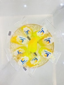 ลูกอม4D มะม่วงสีเขียวปอกเปลือกทำขนมกัมมี่แสนอร่อยและน่าสนใจผลิตในเวียดนามโดยบรรจุในถุง - Product Image 3