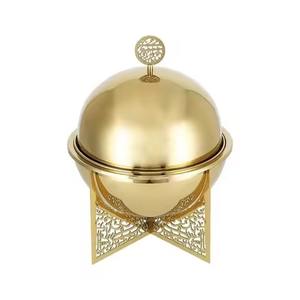 Olla de Metal Premium con Tapa Dorada de Diseño, Cacerola Duradera y Elegante para Mesa de Comedor, Hogares Contemporáneos y Celebraciones - Product Image 5