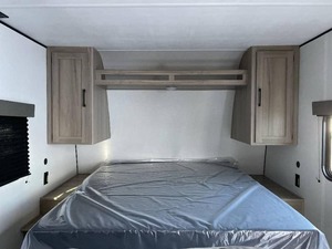 Nouvelle caravane de camping Keystone C-o-l-e-m-a-n 23B 2026 à vendre - Product Image 2