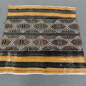 Alfombra Turca Vintage, Alfombra Kilim de 3.9x3.7 pies, Alfombra de Lana con Diseño de Camuflaje Negro Marrón - Product Image 1