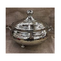 Speisewärmer in Goldfarbe aus Metall, Chafing Dish mit ansprechendem Design, Chafing Dish in individueller Größe und Form.