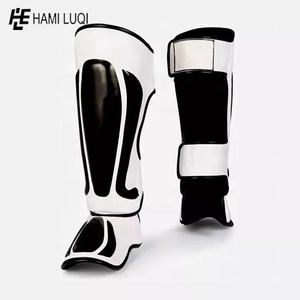 Venta al por mayor de espinilleras de Kick Boxing personalizadas de primera calidad de piel de vaca genuina Muay Thai Shin Pad para adultos - Product Image 4