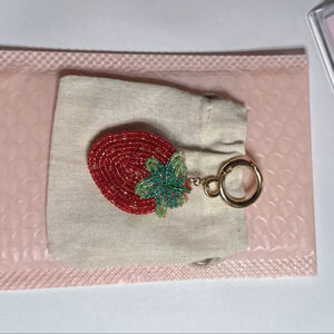 Pendentif en argent 925 avec pierre précieuse roulée - Bijou plaqué or - Fabrication artisanale en gros - Porte-clés - Product Image 1