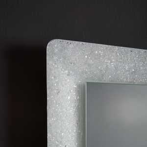 Espejo LED con marco de vidrio fundido blanco y acabado granulado de 90x62 pulgadas - Product Image 3