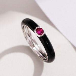 Anello Geometrico con Zirconi Incastonati, Gioiello Moderno e di Tendenza - Product Image 2