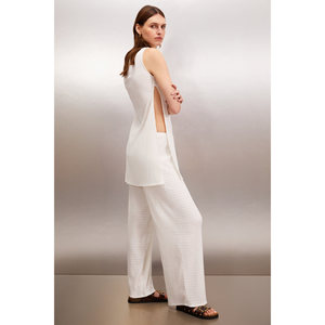 ETHIQUET SERELUNE Blusa larga abierta Yanlari sin mangas de corte regular y cuello ancho para mujer - Product Image 4