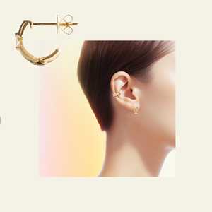 Pendientes de Diamantes con Cadena Entrelazada de Oro de 18K - Product Image 3
