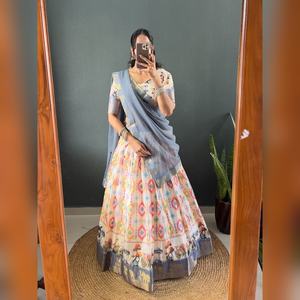Lehenga Choli Varuni cousu en georgette avec dupatta, tenue de soirée indienne de créateur, en soie, pour mariage et mariée, en gros et à prix avantageux - Product Image 5