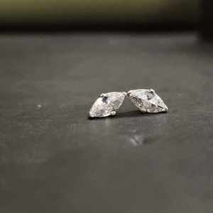 Impresionantes Pendientes de Diamantes de Diseño de Lujo con Corte Marquesa en Oro Rosa de 14 Quilates con Certificado IGI para Aniversarios y Fiestas - Product Image 4