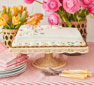 Soporte rectangular de ratán producido a mano, bandeja de ratán silueta clásica con soporte - Product Image 3