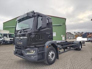 Camion tracteur MAN TGM 18.320 châssis 6X2 Diesel Euro 6 Transmission manuelle Capacité de charge 31-40T Direction à gauche Neuf - Product Image 1