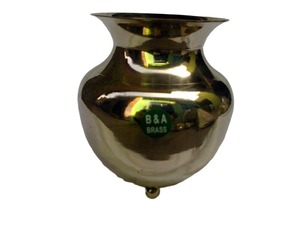 Lota ML de Latón de Alta Calidad con Acabado Pulido Brillante Dorado para Templos e Iglesias para Celebraciones de Diwali - Product Image 6