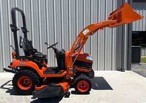 Tracteur agricole Kubota BX2370 4x4 24 CV avec chargeur frontal et plateau de tonte - Product Image 4