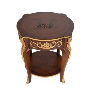 Table d'appoint ronde à deux niveaux de style français de luxe avec incrustation en bois de burl et accents en laiton doré orné pour un décor de palais classique - Product Image 1