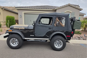 Asequible para Conducir |   CONDUCCIÓN IZQUIERDA |   Volante a la derecha |   Jeep CJ-5 Renegade V8 de 1977 - Product Image 2