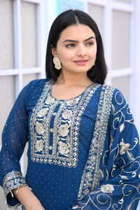 ชุดสูทดีไซน์เนอร์พร้อมงานปักและงานหิน - Product Image 5