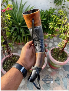 Cuerno de Buey Grabado y Pulido a Mano, Instrumento Musical Natural Hecho a Mano para Decoración de Reenactaciones Medievales - Product Image 1