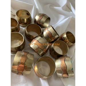 Ensemble de 4 ronds de serviette en bois massif de forme ronde classique Top Selling Table Decoration Wedding and Events Tissue Holding Rings - Product Image 2