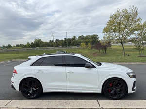 Audi RS Q8 2021 en parfait état - Product Image 6