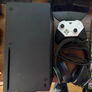 Nouvelle console Microsoft Series X 1 To avec casque et manette Elite - Product Image 1