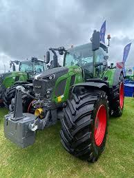 Tractor Fendt 828 Vario Usado de Alta Potencia para Agricultura de Precisión / Maquinaria Agrícola Fendt de Primera Calidad - Product Image 1
