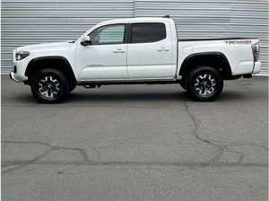 Built Standard 2022 Toy-ota Tacoma TRD <b>Off</b>-<b>Road</b> - Product Image 4