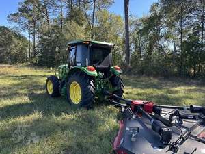 À vendre : Tracteur à chenilles John Deere 1023E, 80 CV, équipement agricole, moteur Cummins, roulements, boîte de vitesses, pompe, composants - Product Image 3